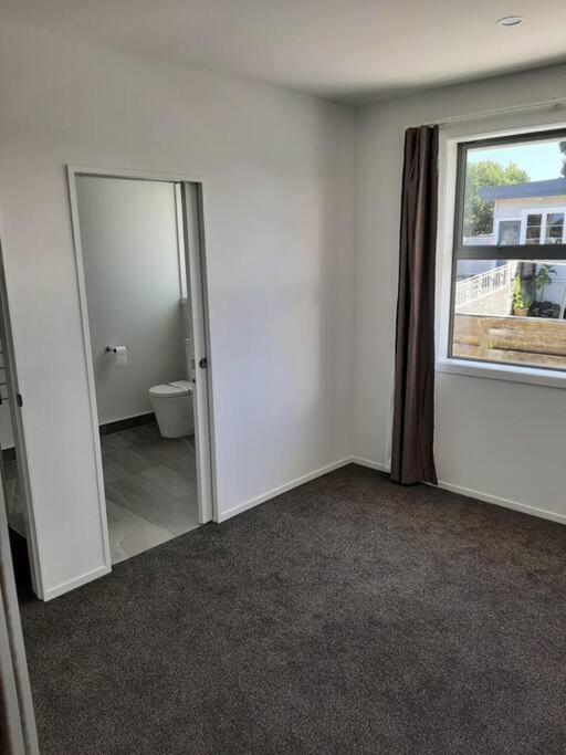 Entire House - Brand New 2 Bedroom House Lower Hutt Exterior foto